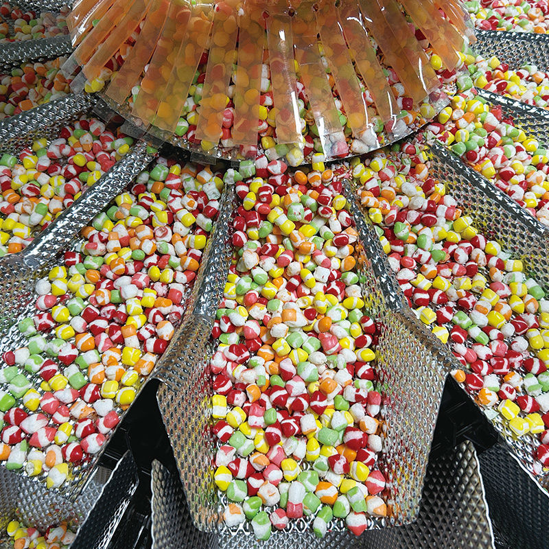 เครื่องบรรจุอาหารว่างอัตโนมัติเต็ม ชิปฝรั่งป๊อปคอร์น กุ้ง ไอนิโตรเจน เครื่องบรรจุอาหารตั้ง กุ้ง ชิปอุปกรณ์บรรจุอาหาร